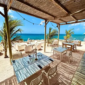 Bijblauw 4*, Willemstad Curacao
